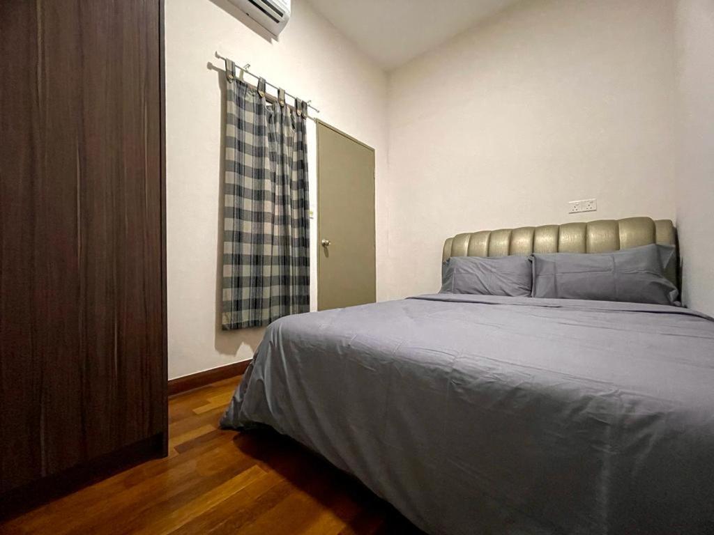 Silverscape,res -- Seaview -- 5pax Malacca
